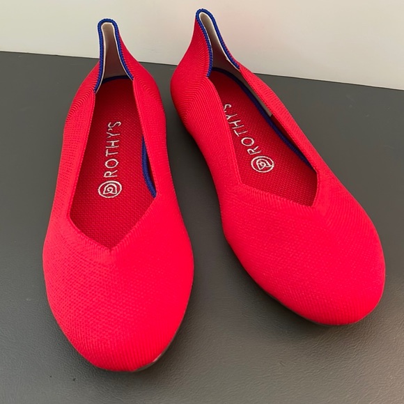 Red, Round Toe Rothy's Flats - Picture 1 of 14